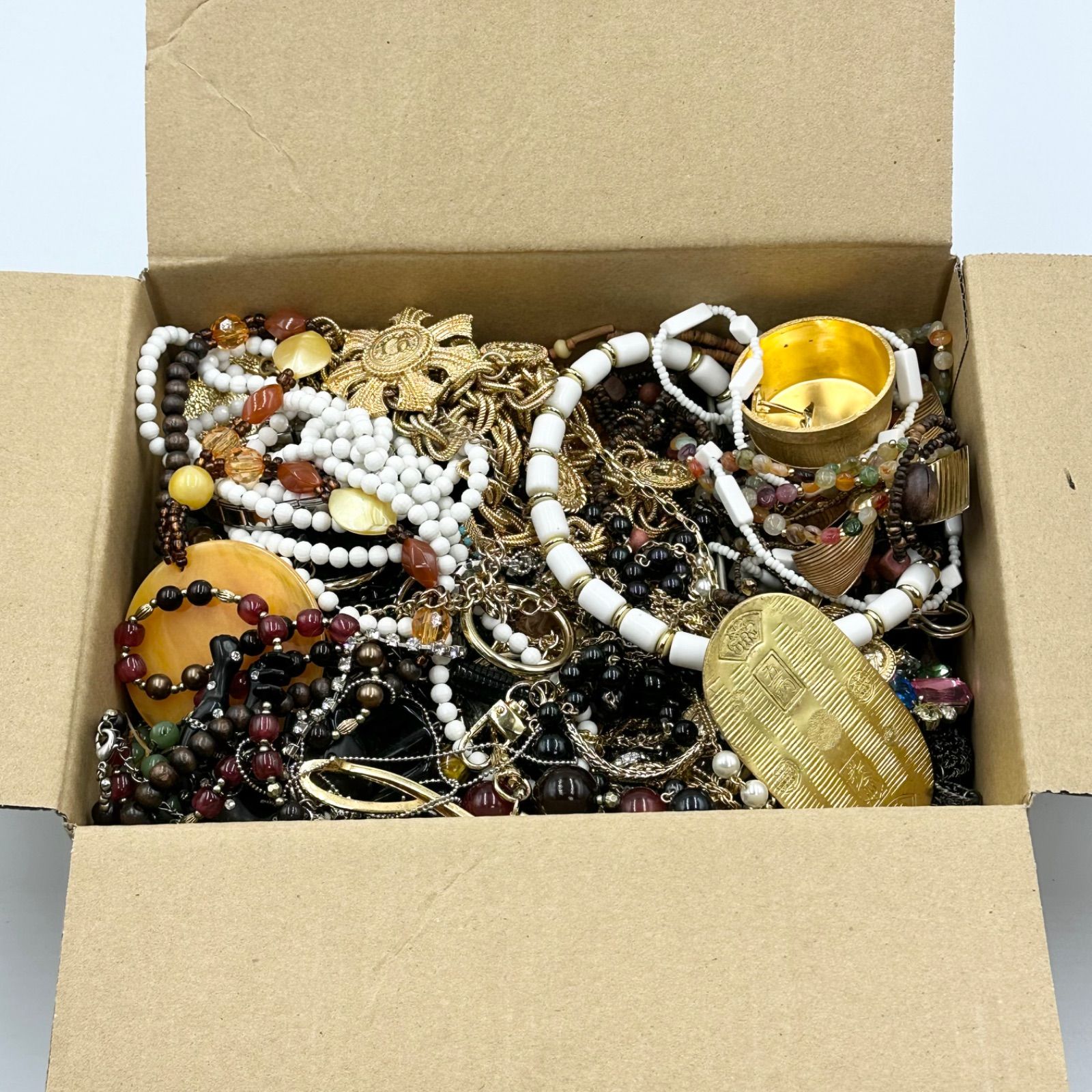 貴金属 メッキ イミテーション アクセサリー 約4.35kg ジャンク品 【24時間以内発送✨️】