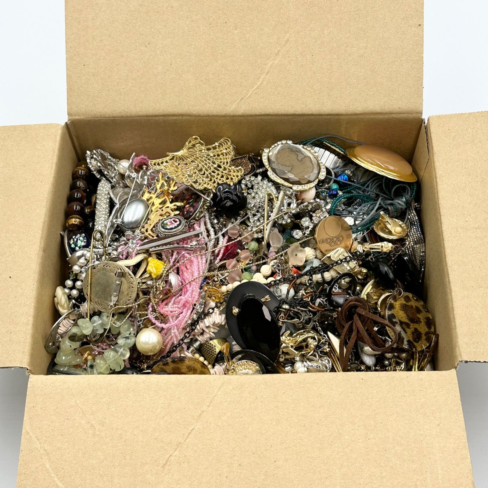貴金属 メッキ イミテーション アクセサリー 約5kg ジャンク品 【24時間以内発送✨️】