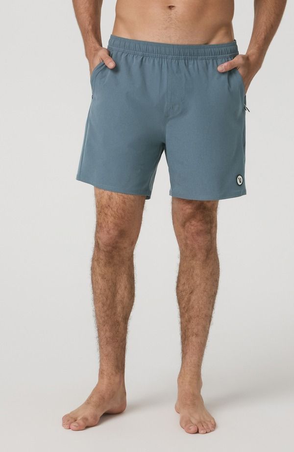 ビュオーリ メンズ 水着 ハーフパンツ・ショーツ ショートパンツ Vuori Maverick Lined Hybrid Volley Shorts Blue Sea ブルー