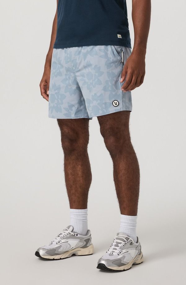 ビュオーリ メンズ 水着 ハーフパンツ・ショーツ ショートパンツ Vuori Maverick Lined Hybrid Volley Shorts Raindrop Sol