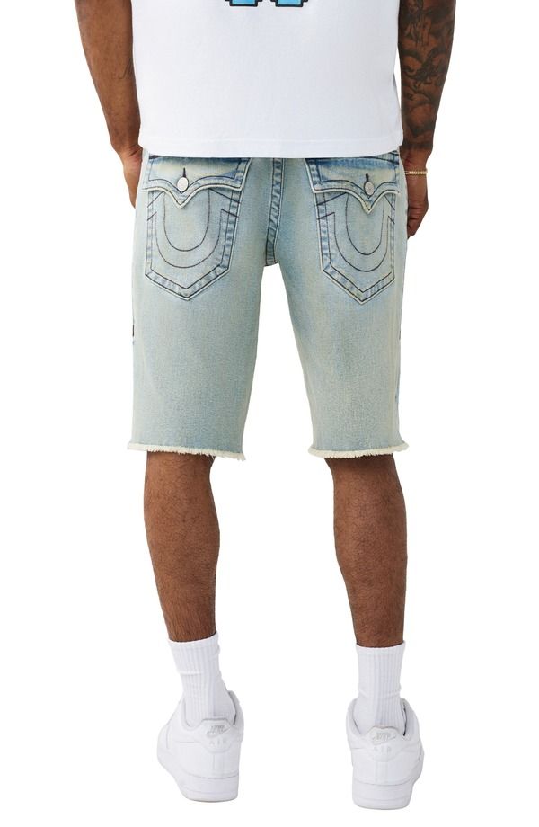 トゥルーレリジョン メンズ ボトムス デニムパンツ ストレート ショートパンツ True Religion Ricky Frayed Straight Leg Denim Shorts Pollen