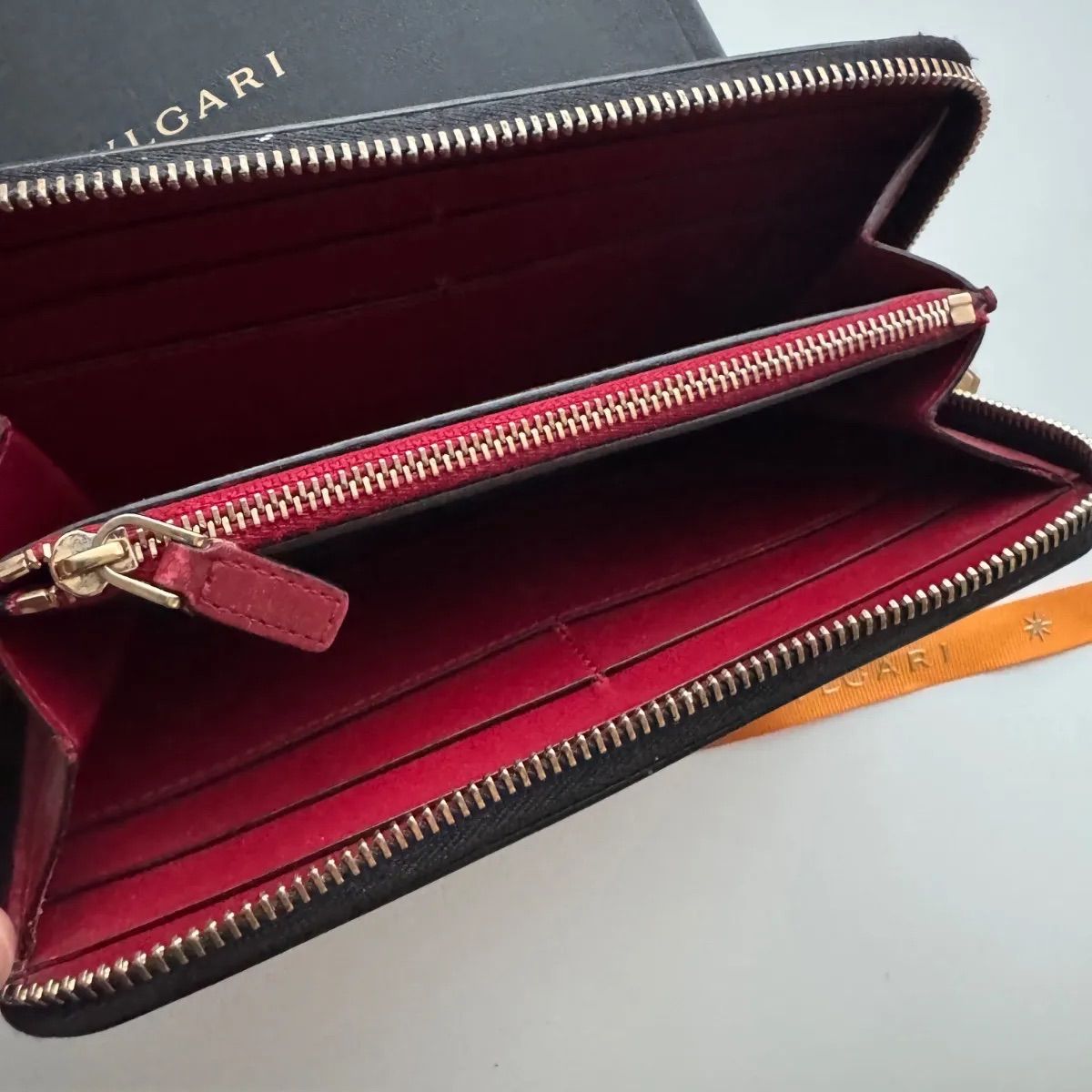 美品】 BVLGARI ブルガリ セルペンティ ラウンドファスナー 長財布