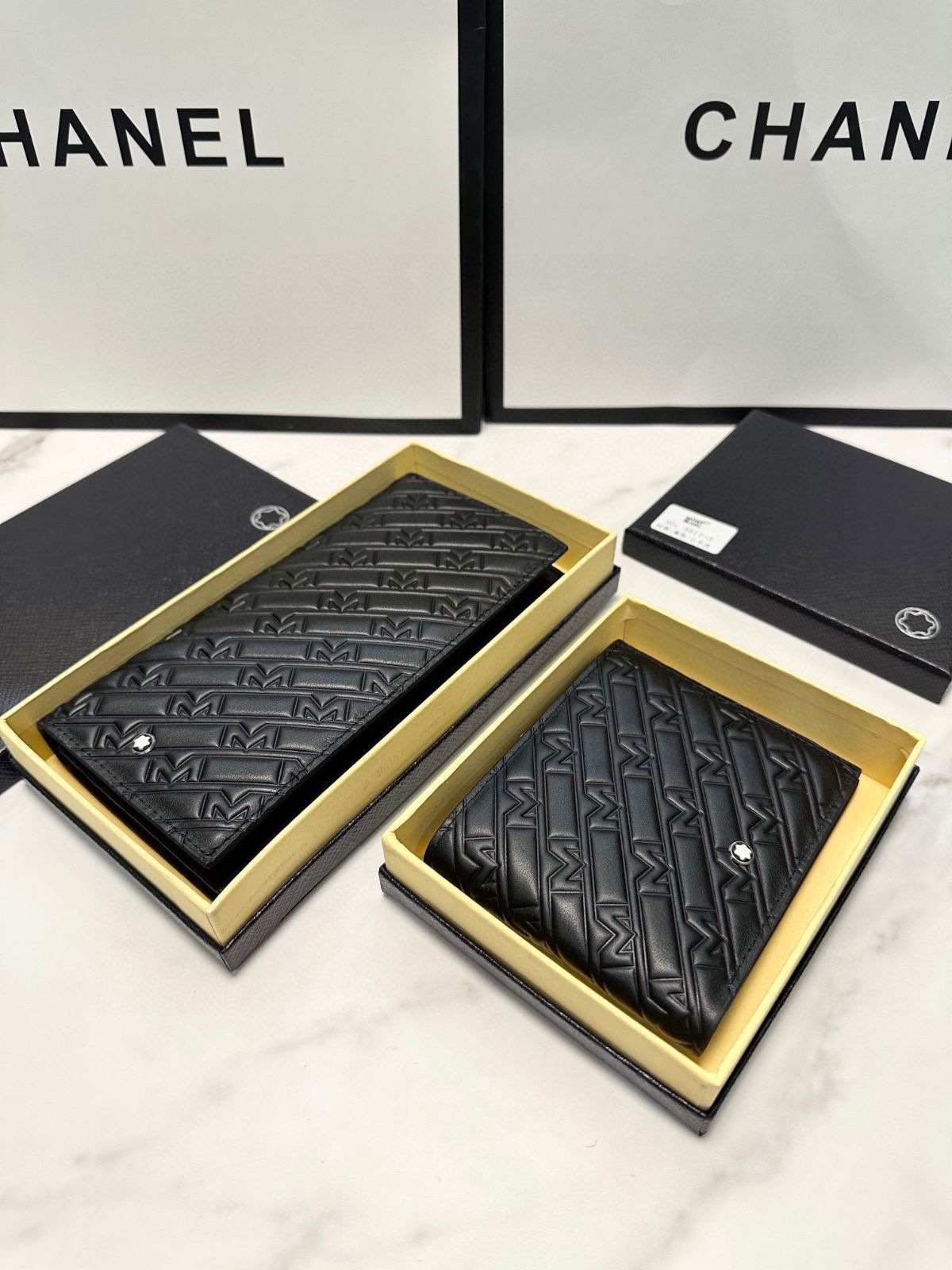 【本日限定特価】モンブラン メンズ レザー バイフォールドウォレット ロング＆ショート 19×10cm/12×10cm 高品質レザー 専用ボックス付き[本日特価|新品未使用品]