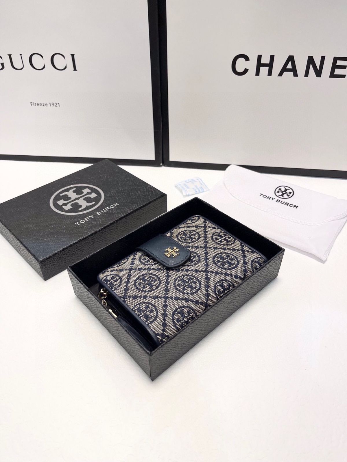Tory Burch/湯麗柏琦/財布、クレジットカードスロット収納紙幣と手形、両用カードバッグ財布、多機能小銭入れカードバッグ三つ折り短冊財布[本日特価|新品未使用品]