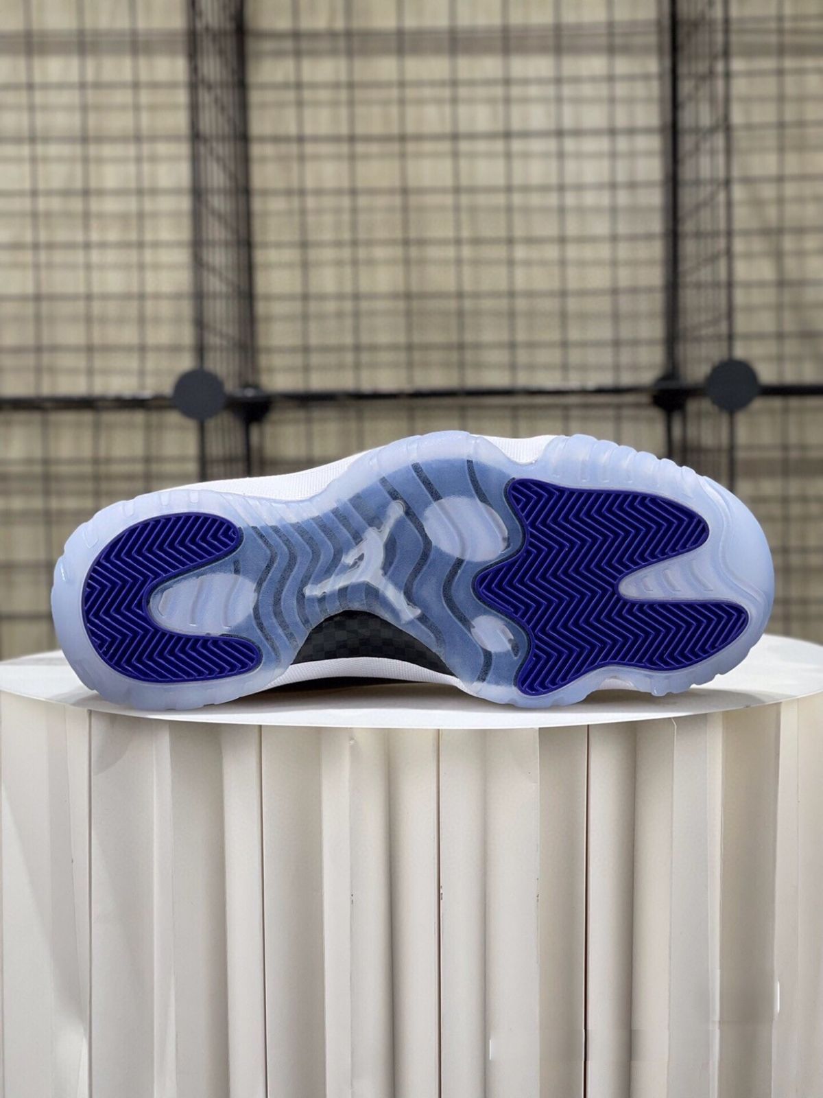 お値下げしました??即購入?? ナイキ NIKE AIR JORDAN 11 RETRO 378037-100 スニーカー 男女兼用 お値下げしました??即購入?? ナイキ NIKE AIR JORDAN 11 RETRO 378037-100 スニーカー 男女兼用