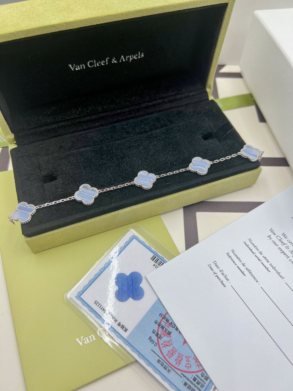 [Van Cleef & Arpels] ヴァンクリーフ＆アーペル 四つ葉のクローバー カルセドニー ブレスレット