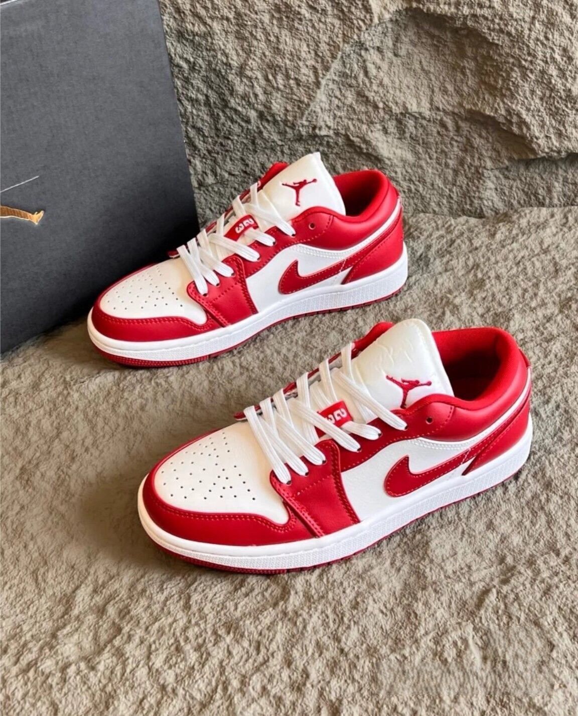 お値下げしました??即購入?? ナイキ NIKE Air Jordan 1 Low Gym Red white 553558-611男女兼用 ジョーダン