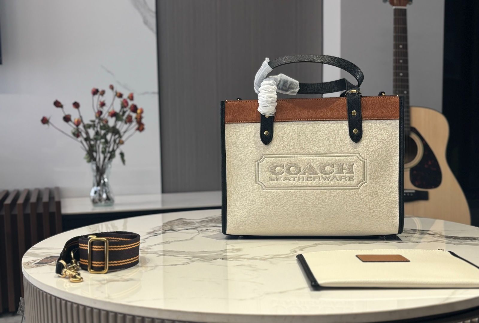 【今日特価】Coach SS22 Field 30cm Tote Bag - コーチ SS22 フィールド 30cm トートバッグ（オリジナルレザー）-WTO輸入2