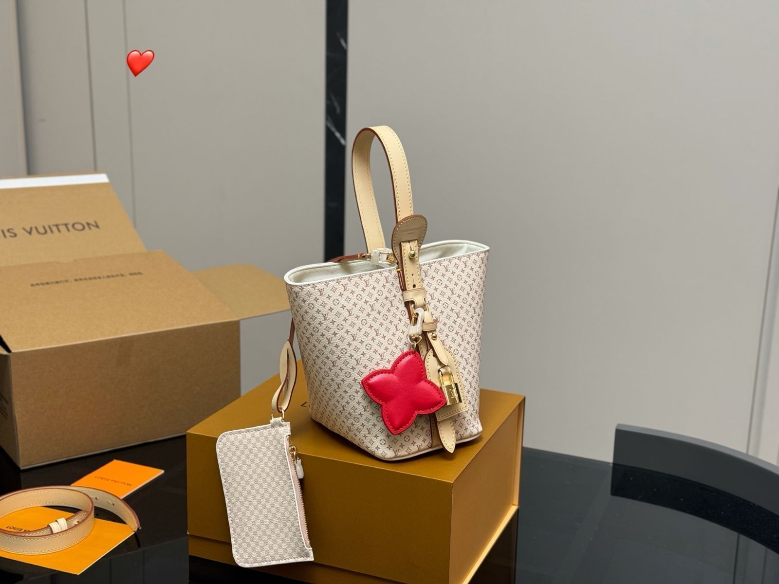 【今日特価】LV ヴィンテージ バケツバッグ！国内送料無料！限定在庫セール価格です！