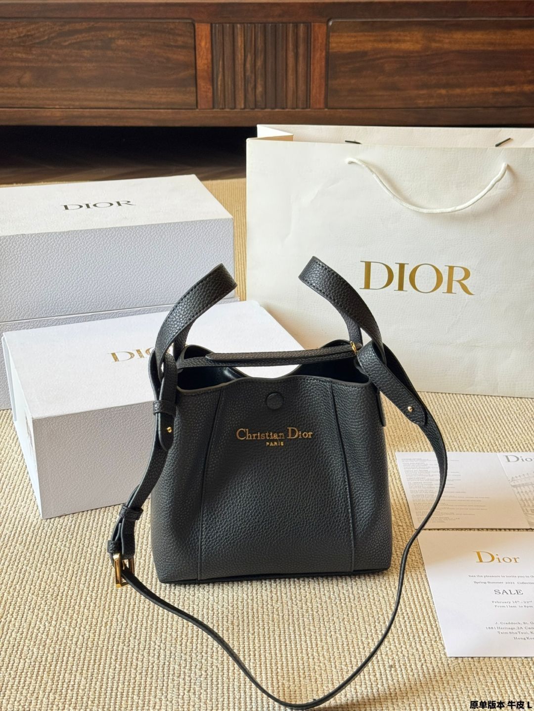 【今日特価】Christian Dior Signaturea Bucket Bag 2025 SS New Arrival / クリスチャン ディオール シグネチュラ バケットバッグ 2025 年春夏新作