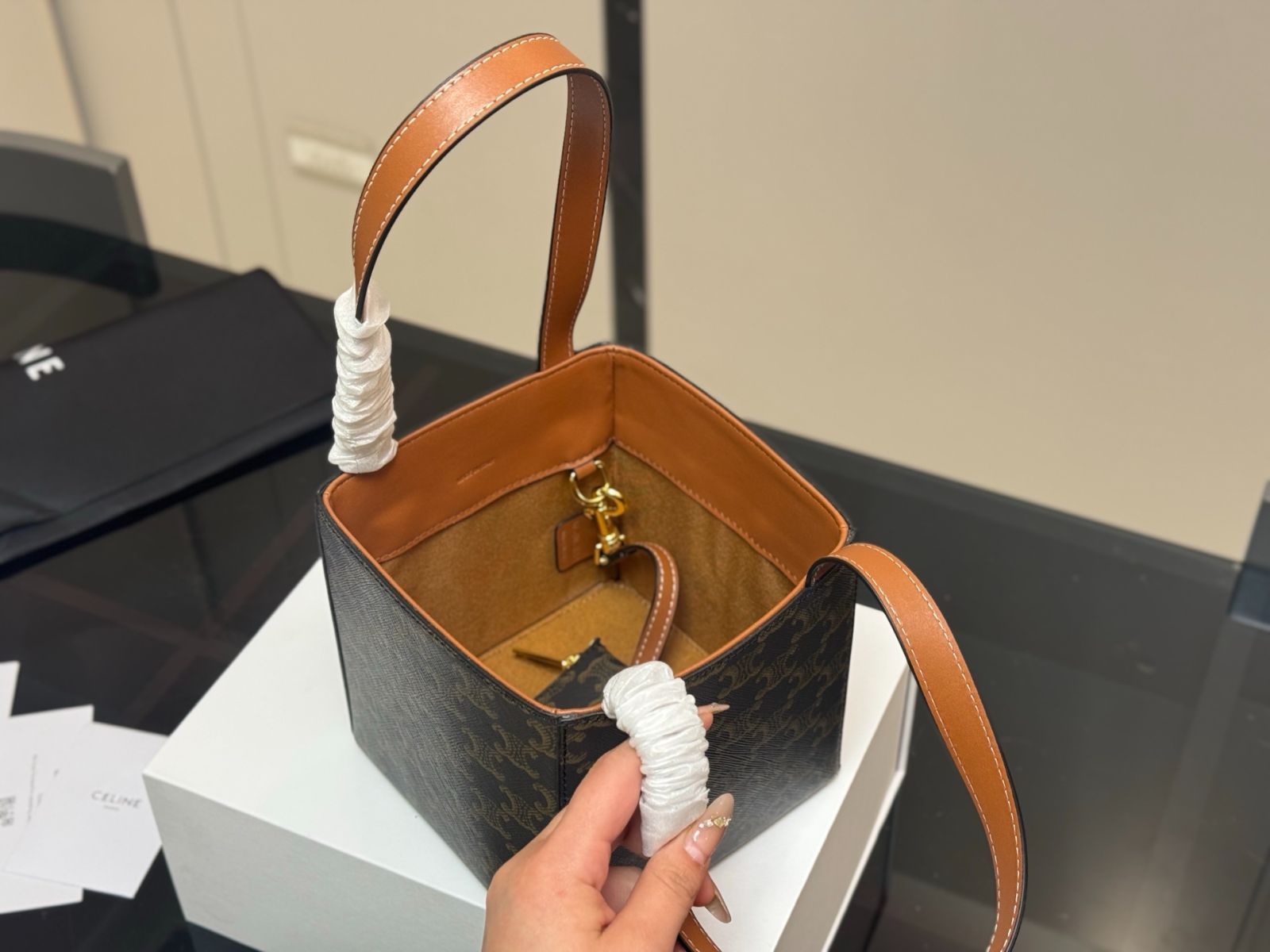 今日特価】Celine New Handheld Box Bag Monogram（セリーヌ ニュー