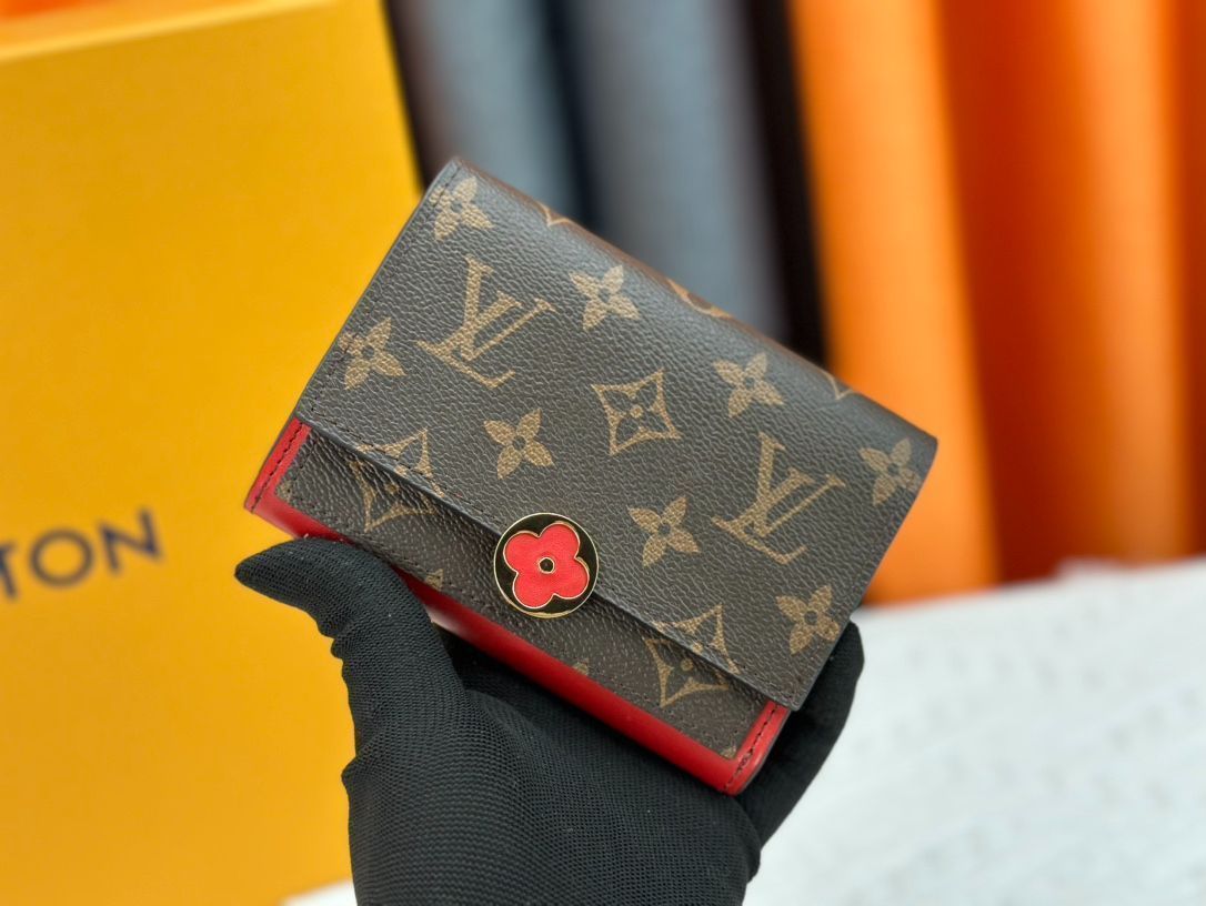 【本日限定特価】ルイヴィトン LV Louis Vuitton ショートウォレット 13.5×10×3cm モノグラムキャンバス [本日特価|新品未使用品]