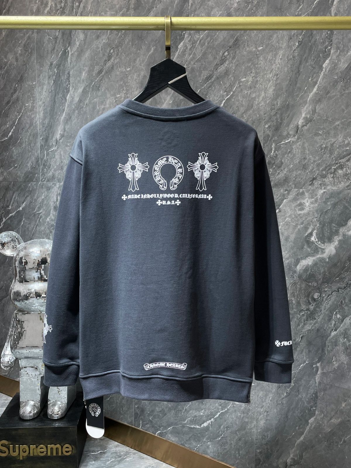 【本日限定特価】Chrome Hearts メンズ スウェットシャツ サンスクリット ホースシュー カスタムセメントグレー S-XL [本日特価|新品未使用品]