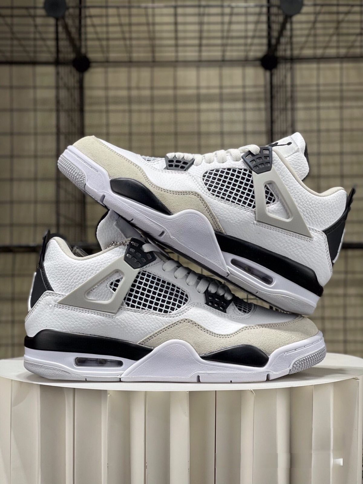 お値下げしました??即購入?? ナイキ NIKE AIR JORDAN 4 Military Black DH6927-111 箱付