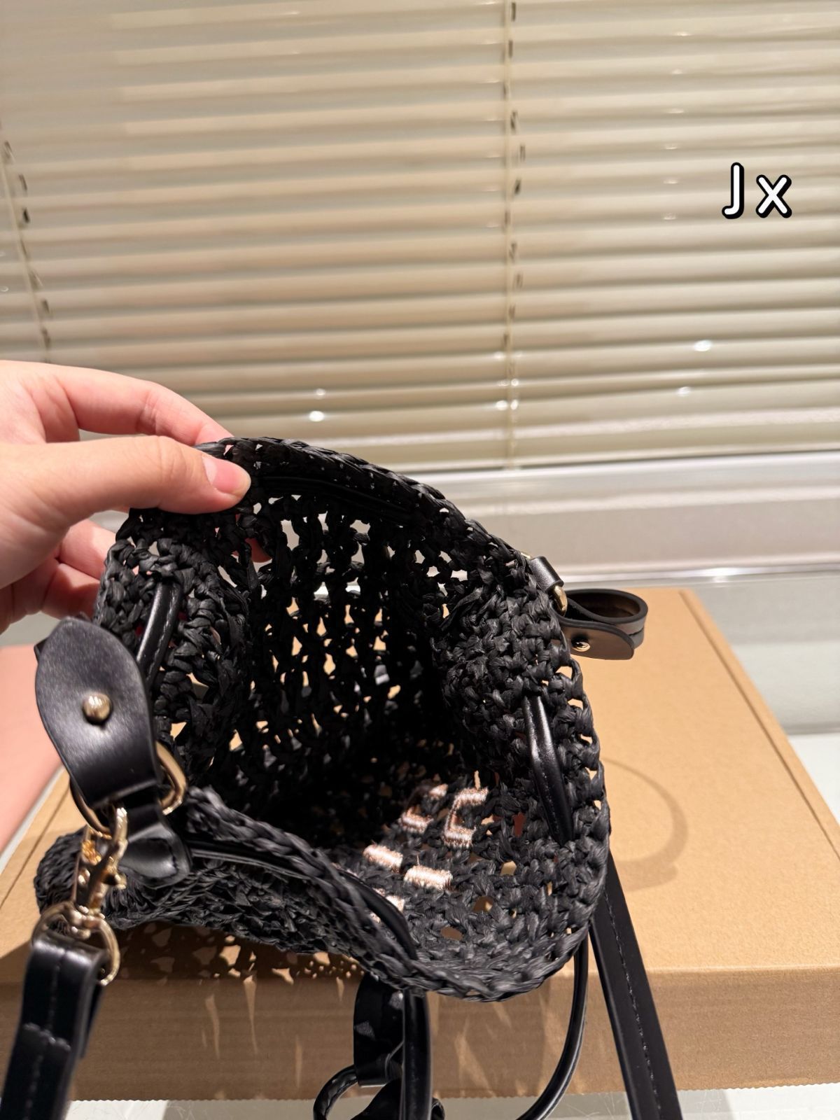 今日特価】Miu Miu Natural Tone Weave Tote ミュウミュウ ナチュラル