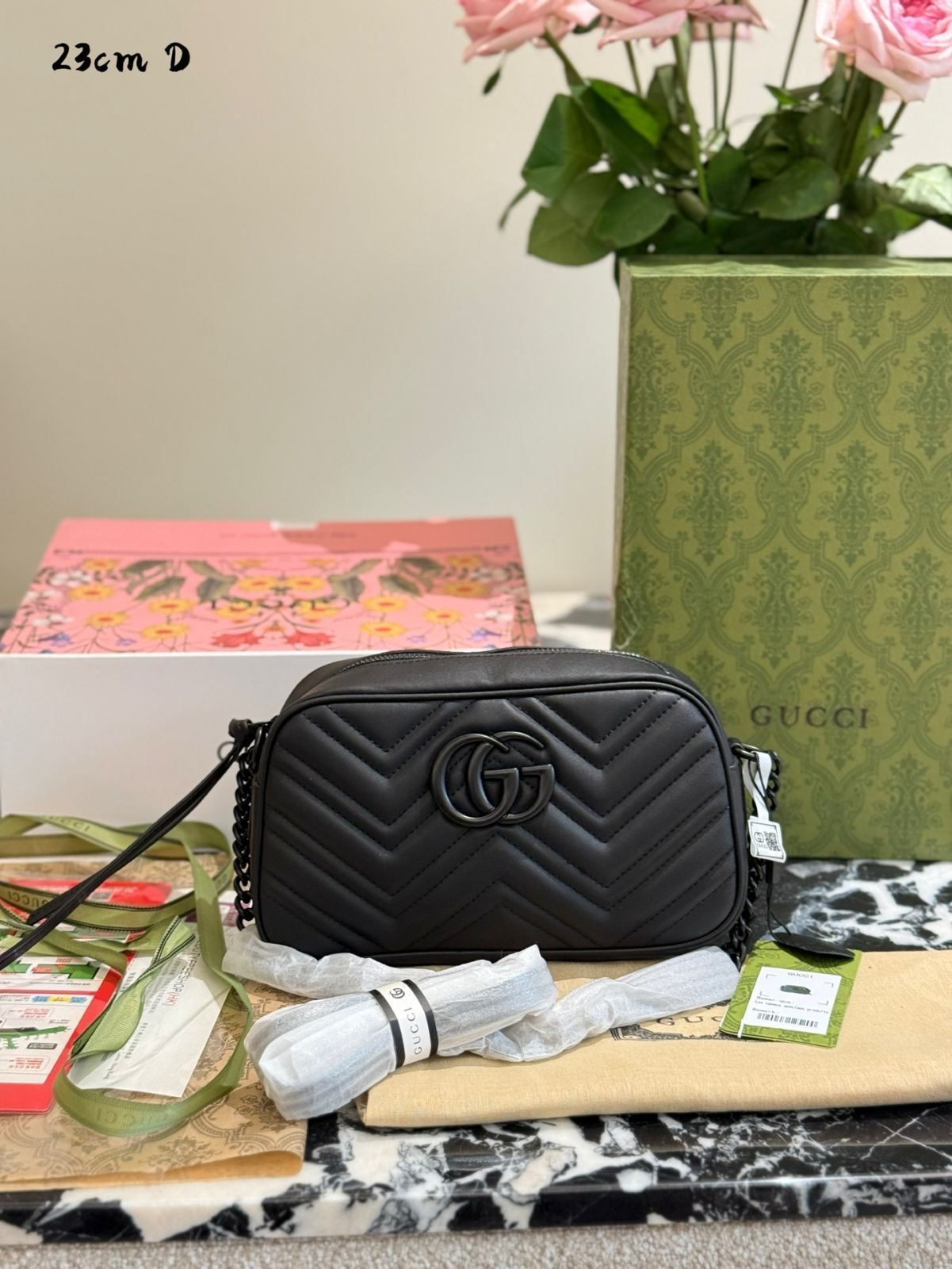 【今日特価】Gucci GG Marmont Small Chain Shoulder Bag in Black / グッチ GG マルモント スモールチェーンショルダーバッグ ブラック