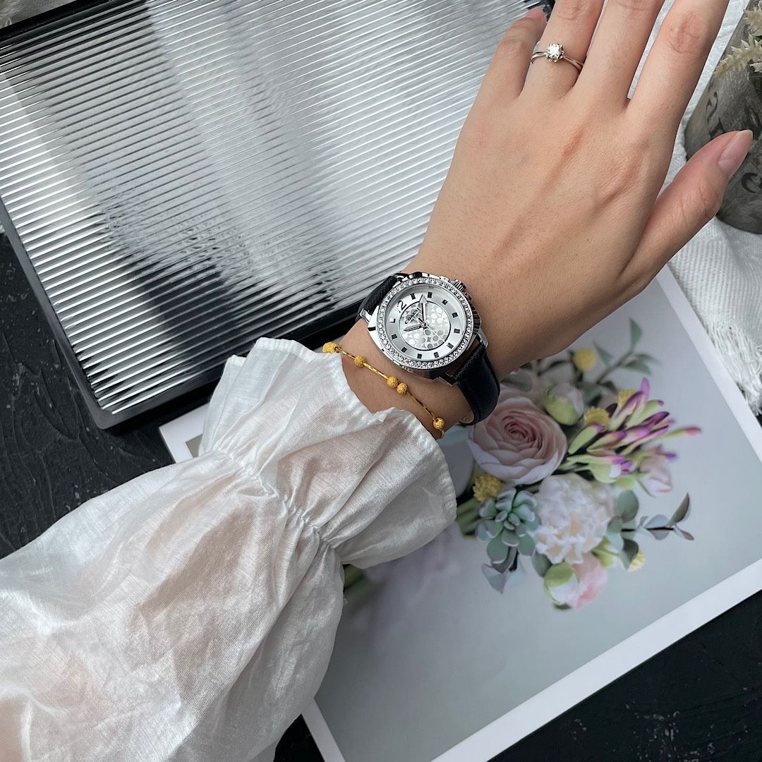 COACH コーチ レディース腕時計 36mm｜スワロフスキークリスタル×日本
