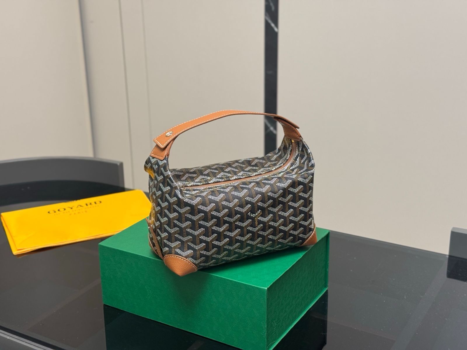 【今日特価】GOYARD 洗面用品ポーチ 23×15cm 季節感溢れるデザイン 完全 1:1 カスタム製