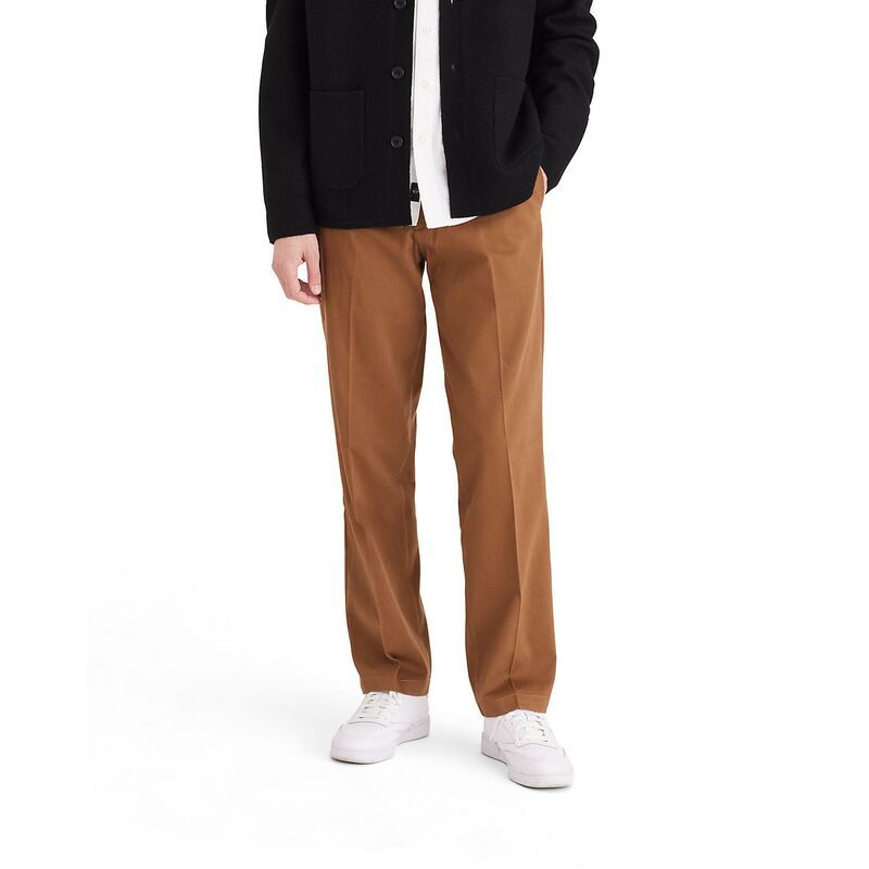 ドッカーズ メンズ ボトムス カジュアルパンツ Mens Dockerstretch Easy Khaki ClassicFit FlatFront Pants Tobacco カーキ