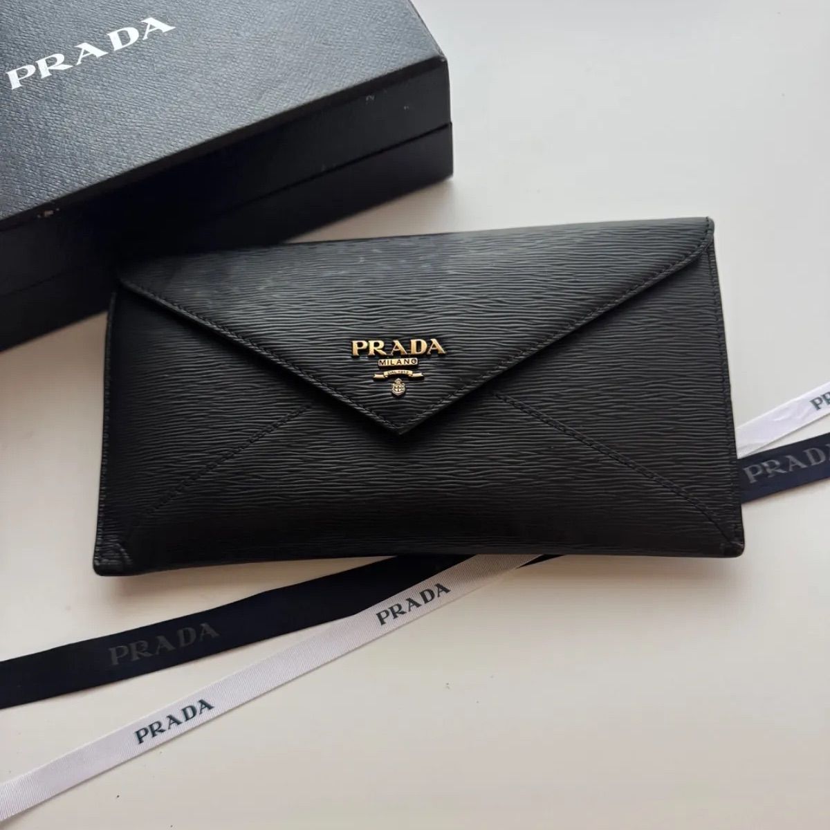 【美品】 491 PRADA プラダ 2つ折り長財布 レター型