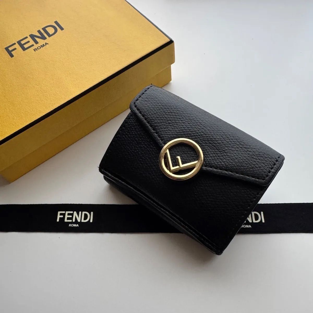 【限定価格】 478 FENDI フェンディ 3つ折り財布