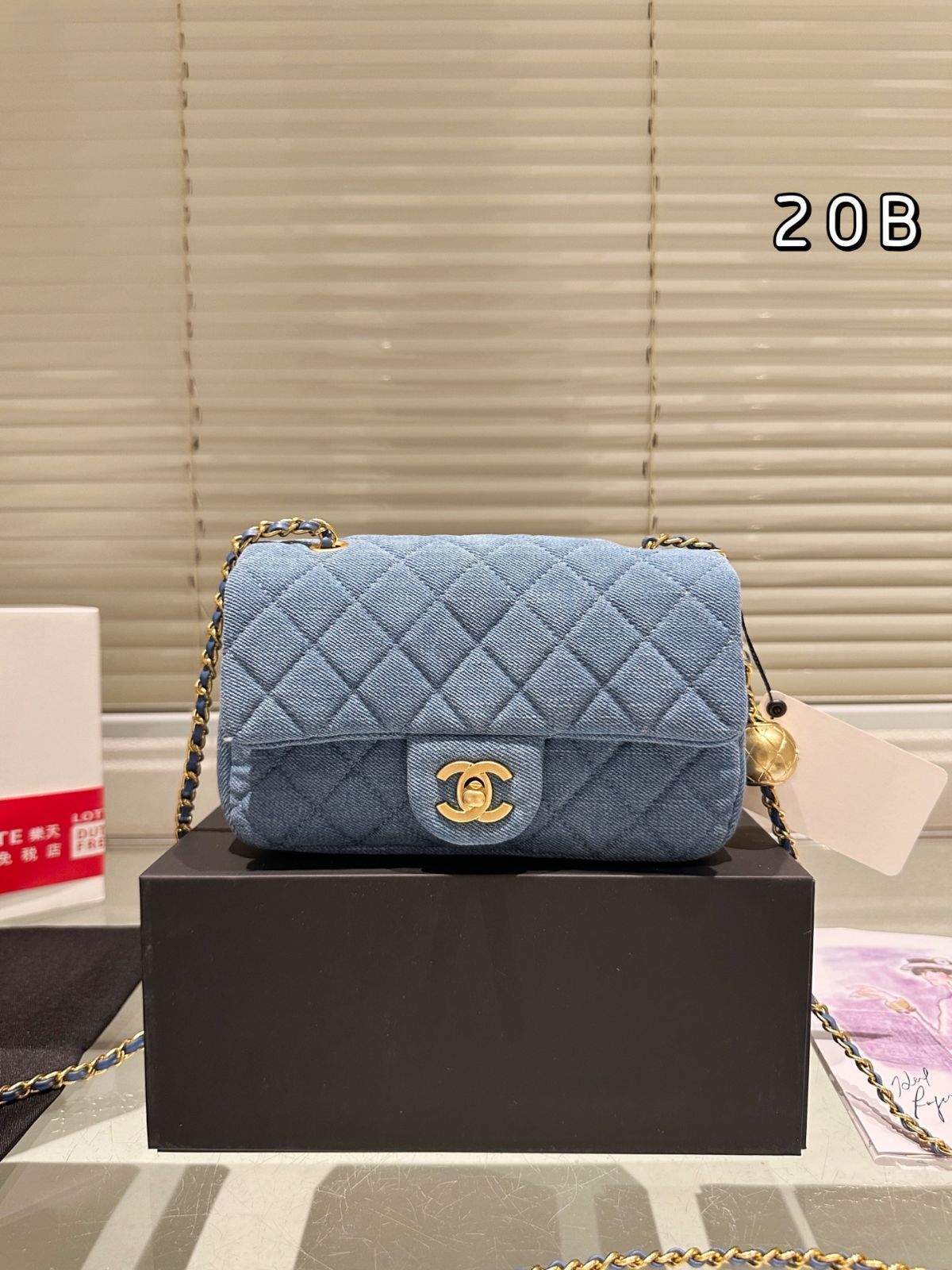 【今日特価】Chanel Denim Gold Ball Square Fat シャネル デニム ゴールドボール スクエアファット ラージバッグ（20×15cm）