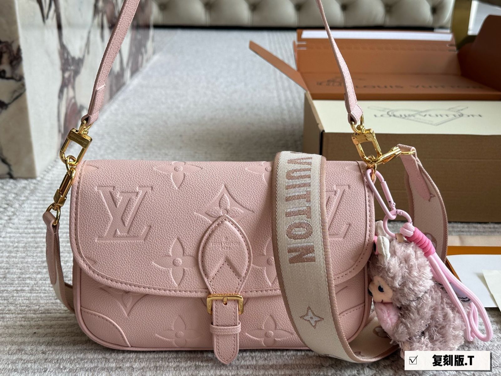 【今日特価】LV Diane 法棍手袋（25*17cm）