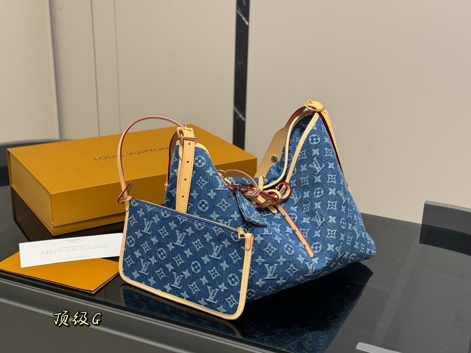 【今日特価】LV CarryAll キャリーオール ボーイバッグ 35×30cm リボンアクセント ポーチ付き