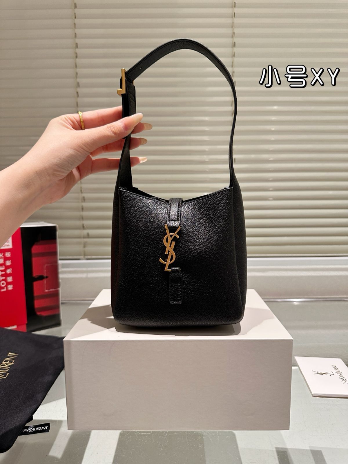 【今日特価】YSL Mini Hobo Bag / イエスエルエス ミニ ホボ バッグ / 送料無料！在庫限定価格