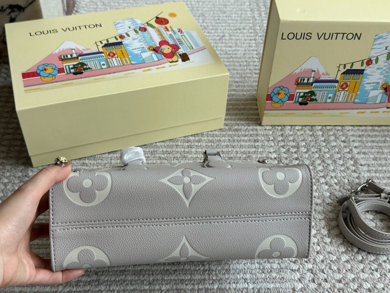 今日特価】Luxury Foldable Gift Box Edition Lv Onthego Original