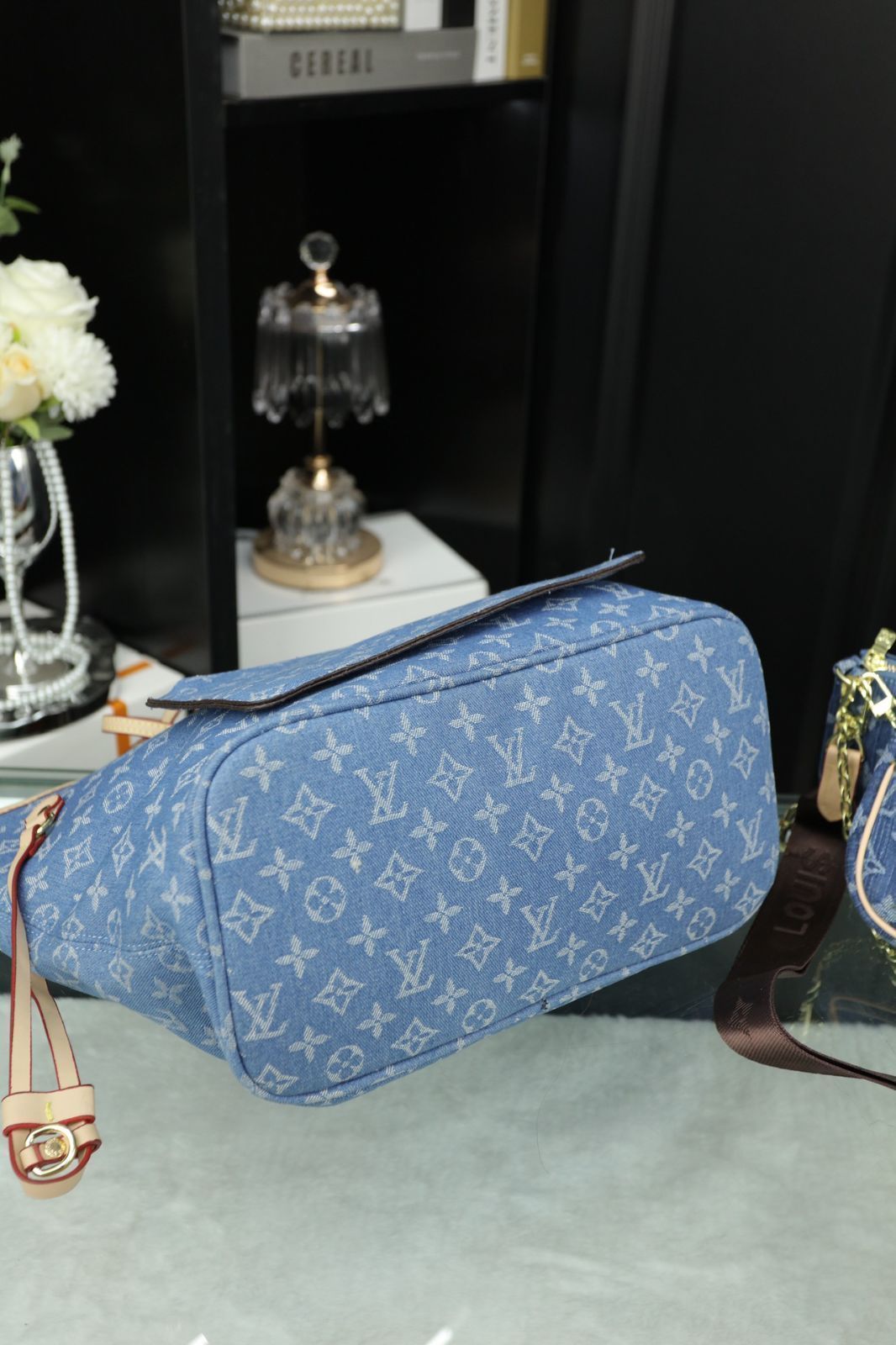 [本日特価] 3点セット LV デニムショッピングバッグ + マージャンバッグ + 財布 万能スタイル！ [本日特価|新品未使用品]