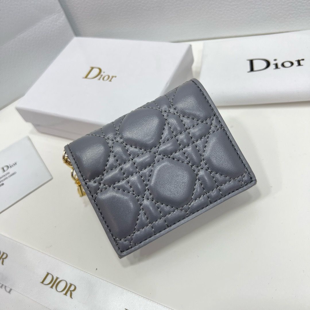 【本日限定特価】Dior ミニレディディオール財布 秋冬新作 ブラック/ピンク/グレー 藤編みステッチデザイン[本日特価|新品未使用品]