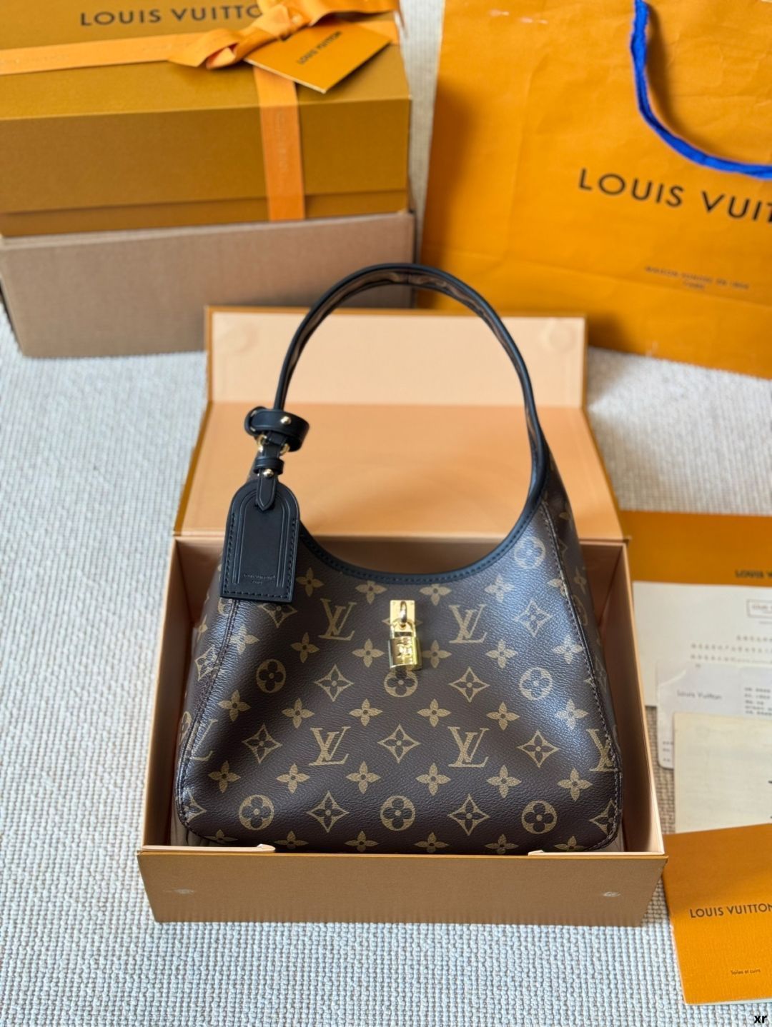 【今日特価】Louis Vuitton The Drop ハンドバッグ