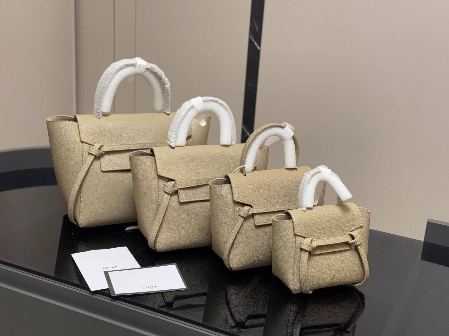 [Celine] ベルトバッグ キャットフィッシュデザイン | セリーヌ レディースバッグ｜本日限定特価｜新品未使用