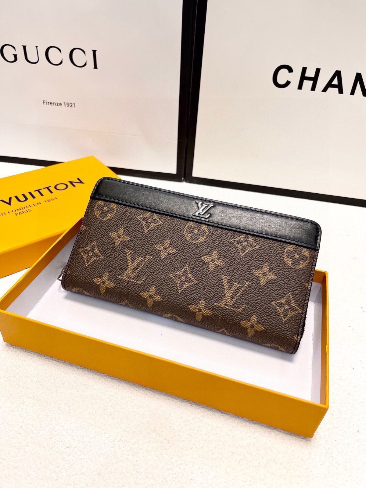 LV新型男性ハンドバッグ/財布、クレジットカードスロットに紙幣と手形を収納し、両用カードバッグ財布、[本日特価|新品未使用品]