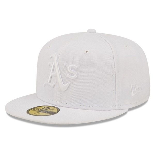 ニューエラ メンズ アクセサリー 帽子 Mens New Era Oakland Athletics White on White 59FIFTY Fitted Hat White ホワイト