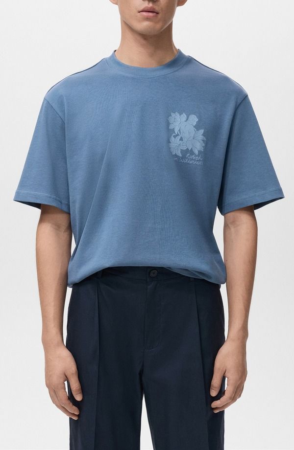 マンゴ メンズ トップス シャツ グラフィック MANGO Wilderness Graphic TShirt Sky Blue ブルー