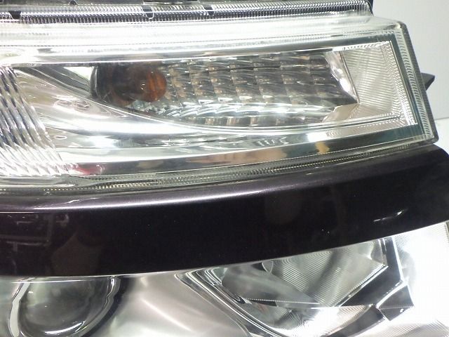 エルグランド 右ヘッドライト HID キセノン E52 PNE52 前期 100-23009