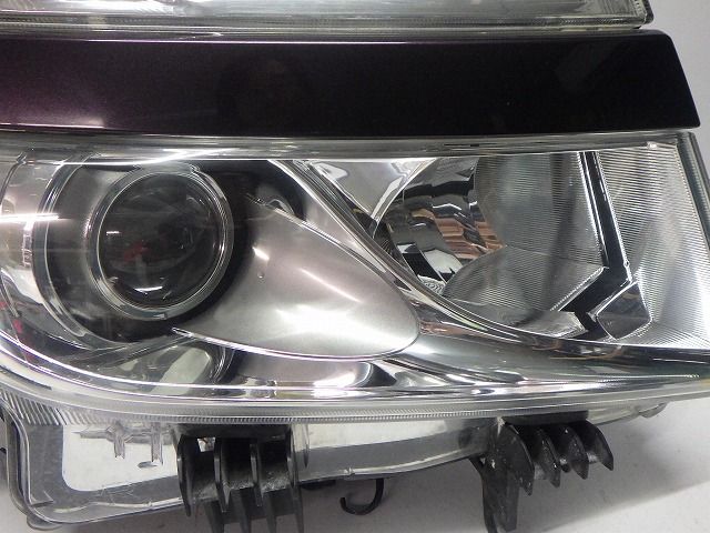 エルグランド 右ヘッドライト HID キセノン E52 PNE52 前期 100-23009