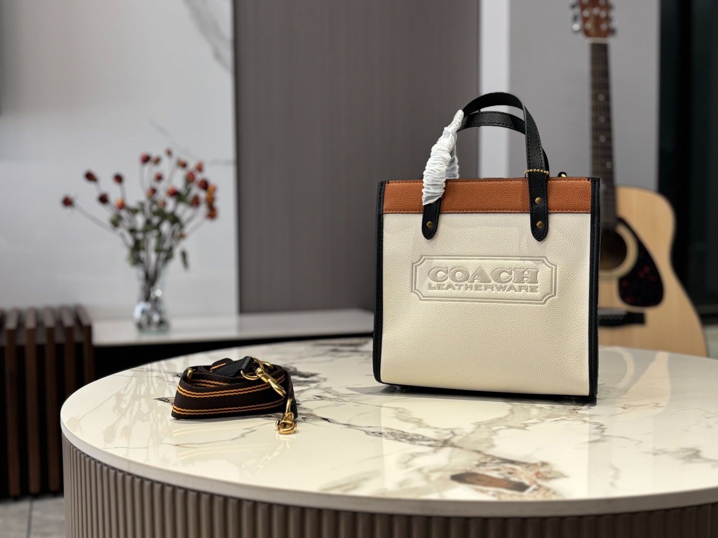 【今日特価】Coach Ss22 Field 30cm Tote Bag - コーチ Ss22 フィールド 30cm トートバッグ（オリジナルレザー）-WTO輸入3