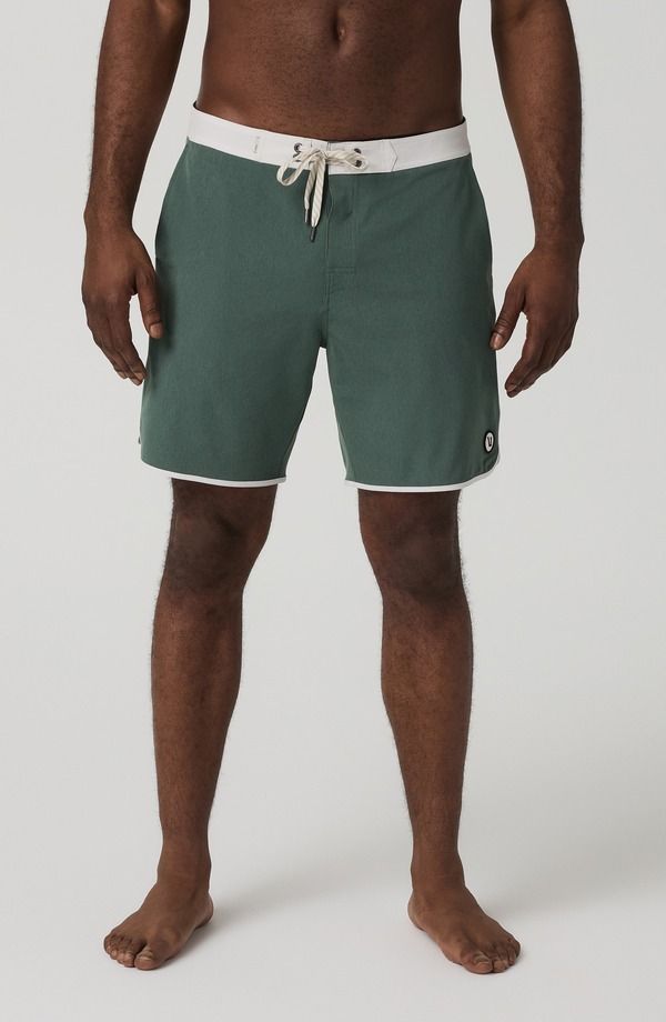 ビュオーリ メンズ 水着 ハーフパンツ・ショーツ ショートパンツ Vuori Cruise Hybrid Board Shorts Agate Green Linen Texture グリーン