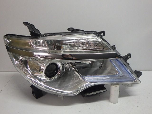 セレナ 後期 HC26 HFC26 ヘッドライト 左右 100-23683 セレナ ヘッドライト左右 LED HC26 NC26 後期 100-23683 Y 26010/26060