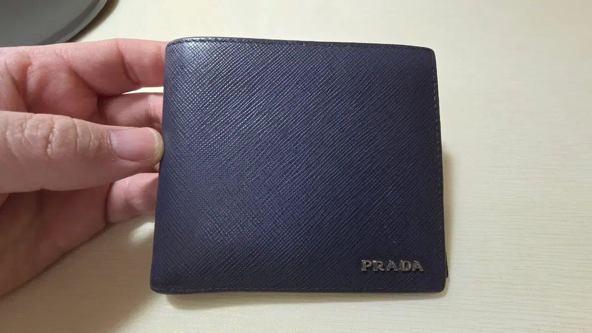 PRADA サフィアーノ ツートン 二つ折り財布