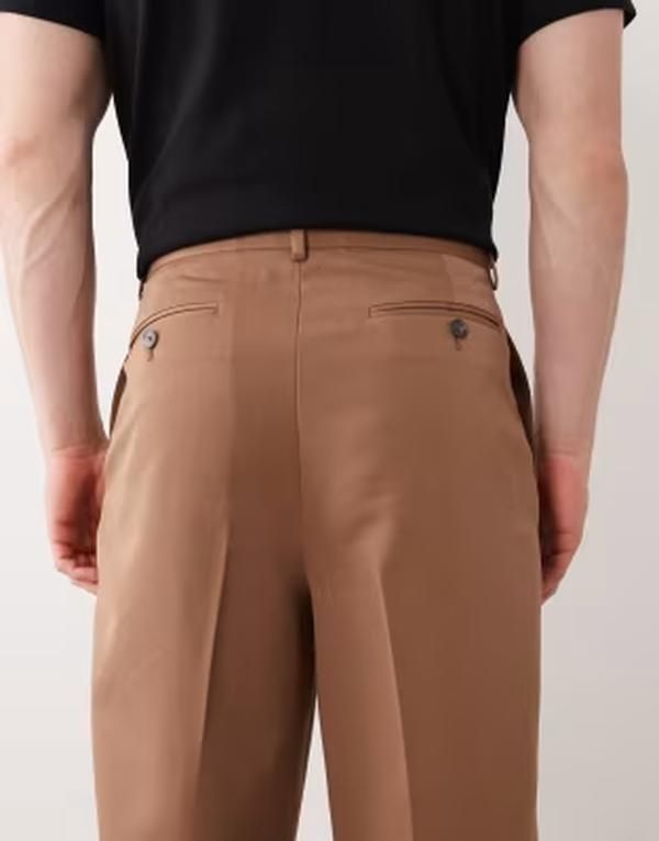 エイソス メンズ ボトムス カジュアルパンツ プリーツ ASOS DESIGN tailored pleated relaxed tapered pants in warm brown ブラウン