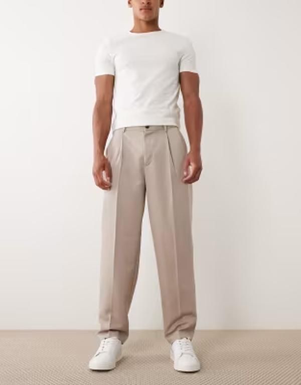 エイソス メンズ ボトムス カジュアルパンツ プリーツ ASOS DESIGN smart pleated oversized tapered pants in stone ストーン