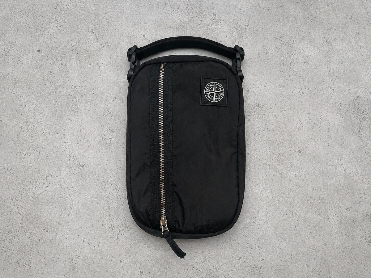ほぼ新品 ストーンアイランド ナイロン ヒップバッグ ベルトバッグ バッグ