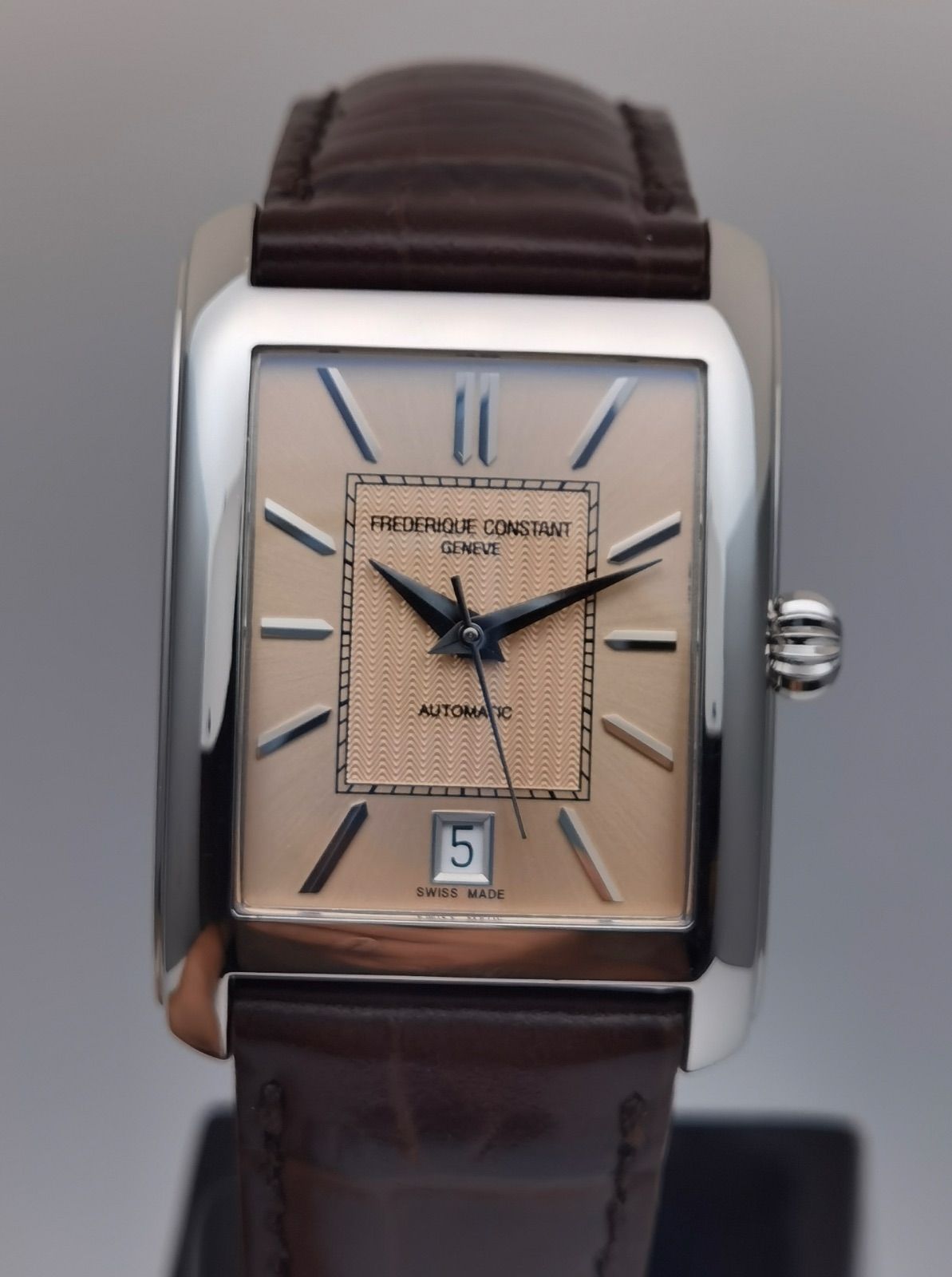 超美品 フレデリックコンスタント FREDERIQUE CONSTANT クラシック カレ FC-303SAL4C6 デイト サーモン文字盤 SS メンズ 自動巻き 腕時計