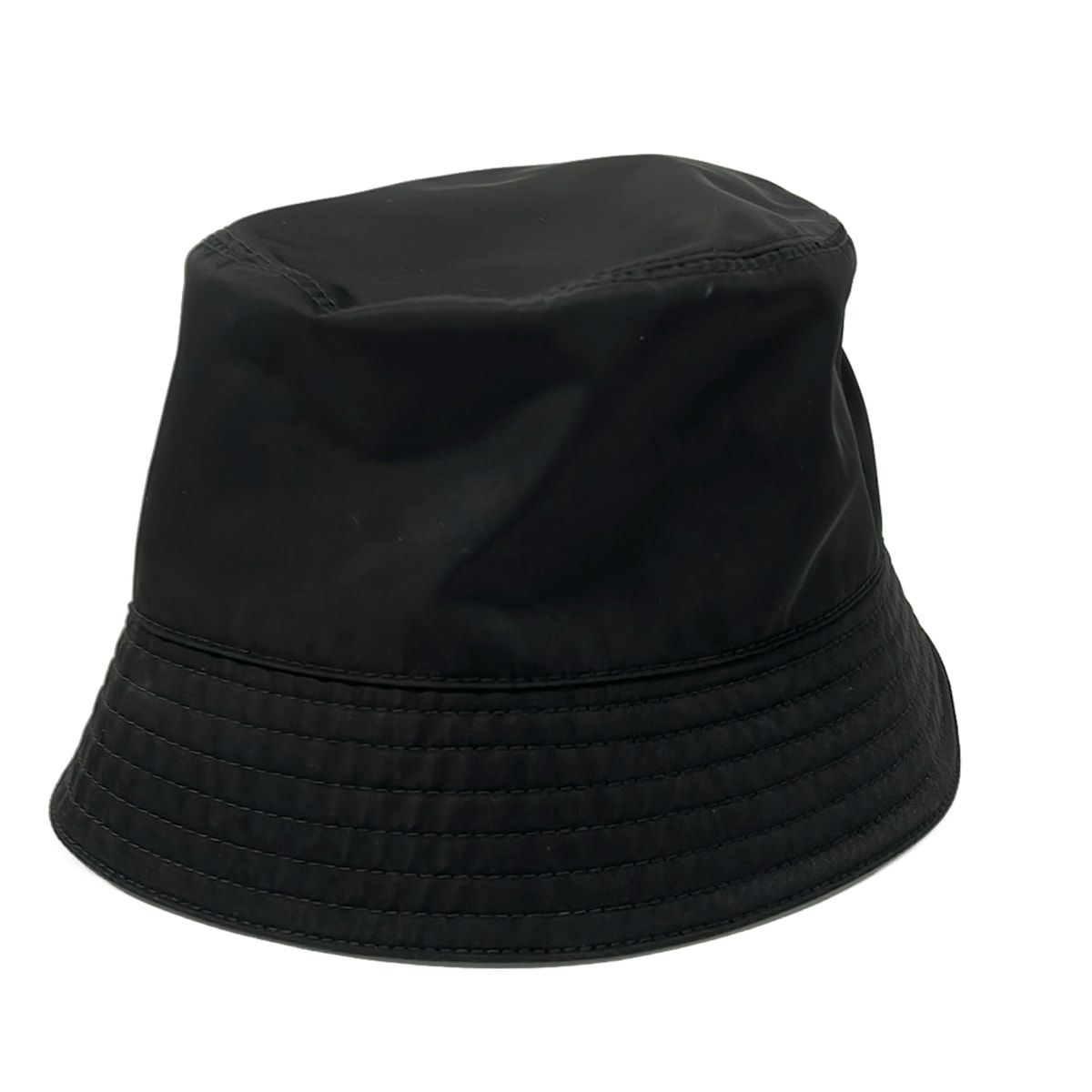 PRADA(プラダ) 帽子 L Re-Nylon バケットハット 1HC137 黒 トライアングルロゴ/Re-Nylon