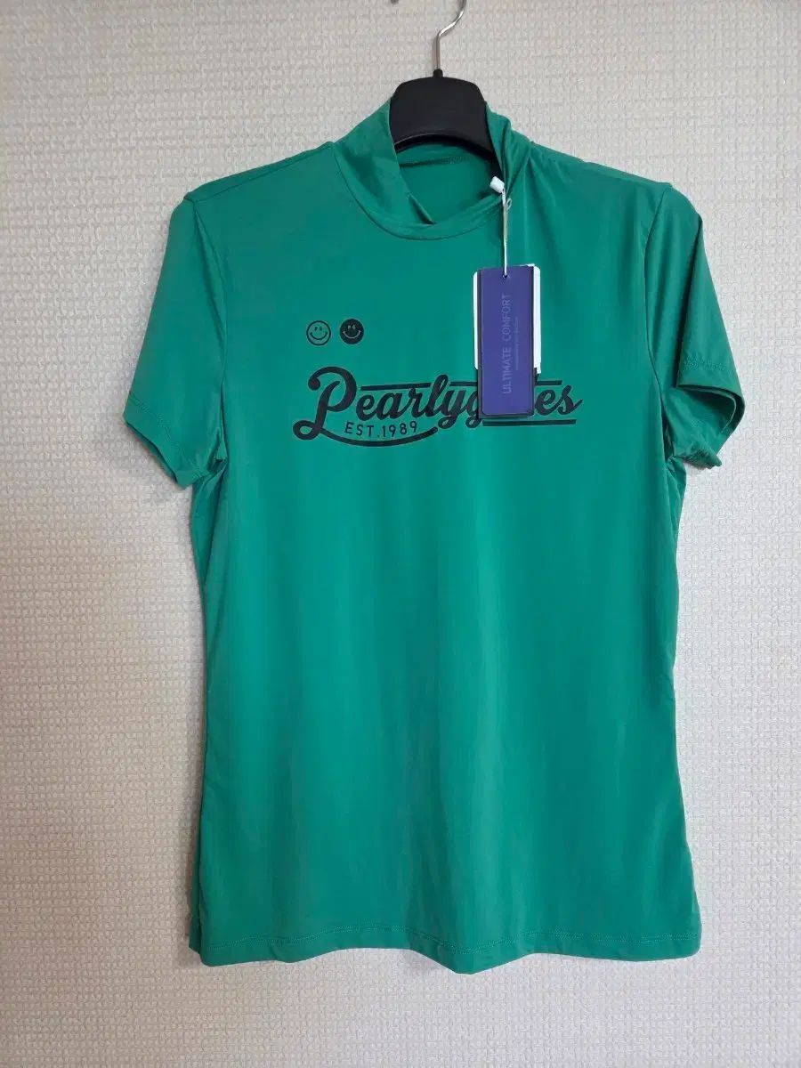 パール リー Tシャツ