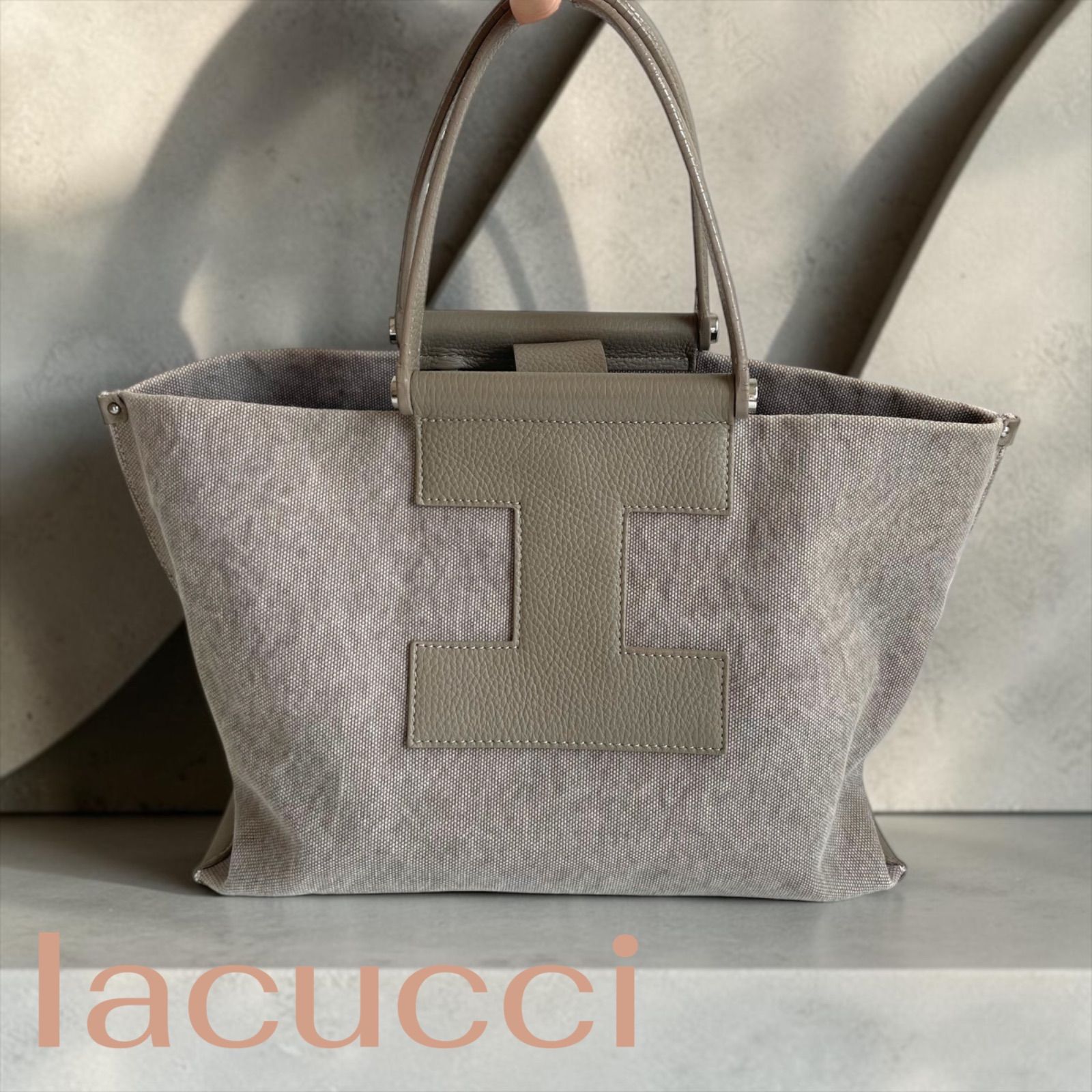 IACUCCI イアクッチ トートバッグ グレー